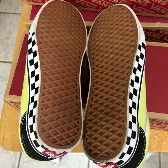 Vans size 10 in lime , black and checked color way. - Picture 6 of 7